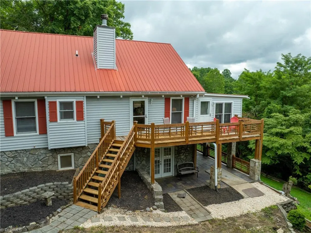 197 Fairview Drive Traphill, NC 28685