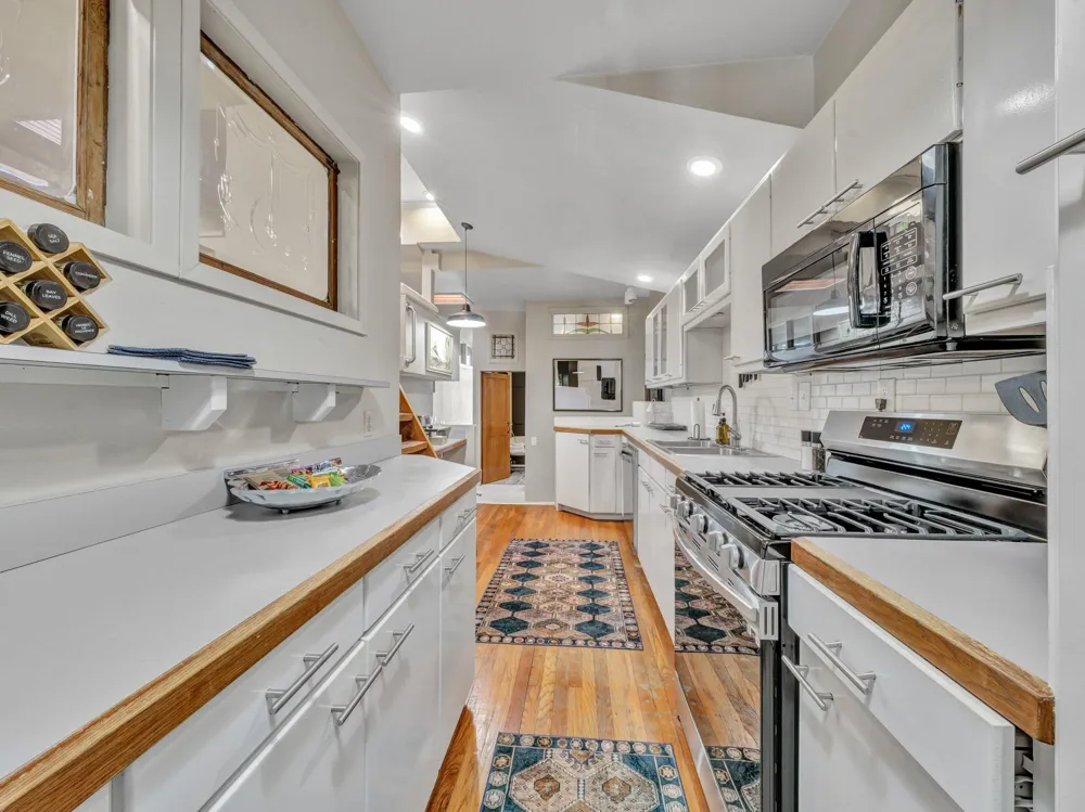 106 W Main Street Street Pilot Point, TX 76258