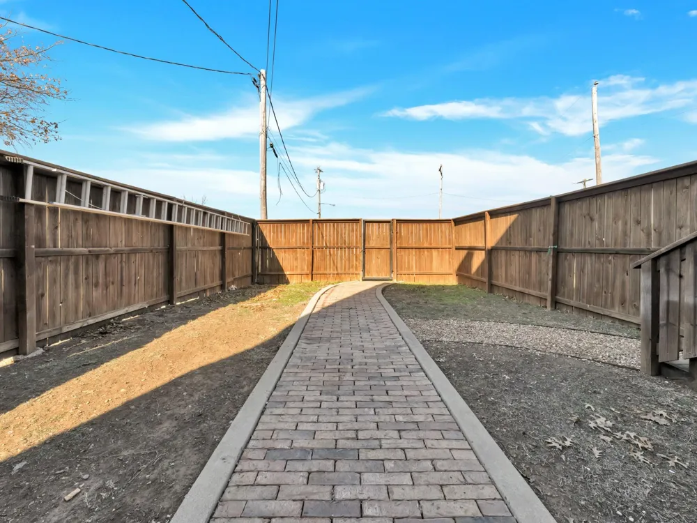106 W Main Street Street Pilot Point, TX 76258