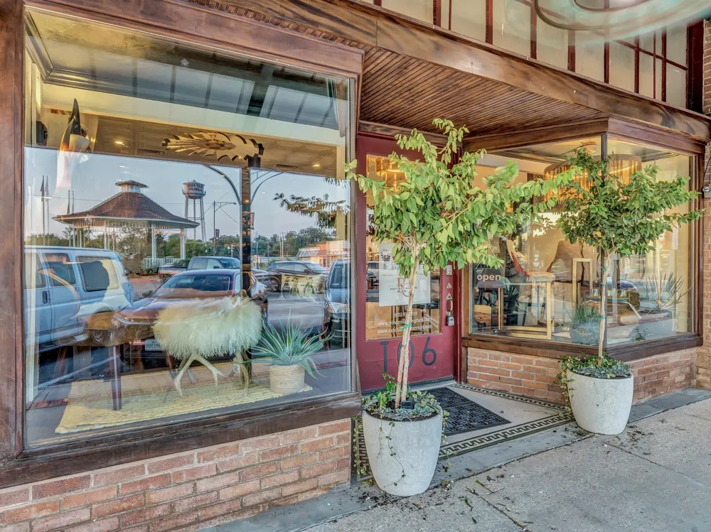106 W Main Street Street Pilot Point, TX 76258