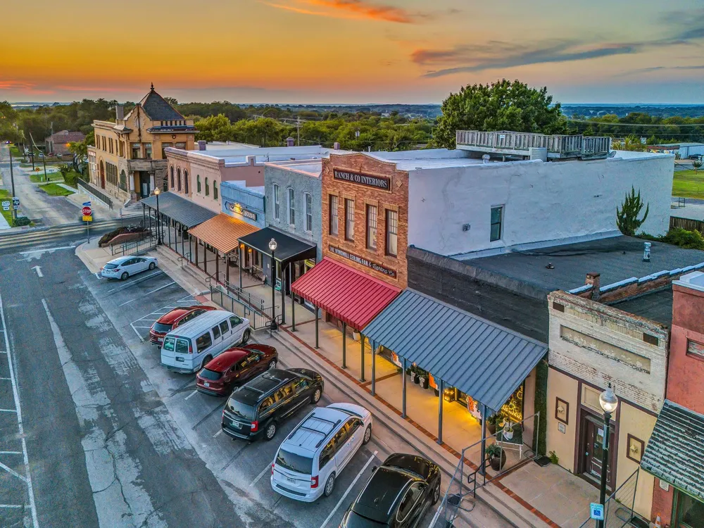 106 W Main Street Street Pilot Point, TX 76258
