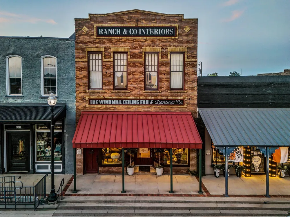 106 W Main Street Street Pilot Point, TX 76258