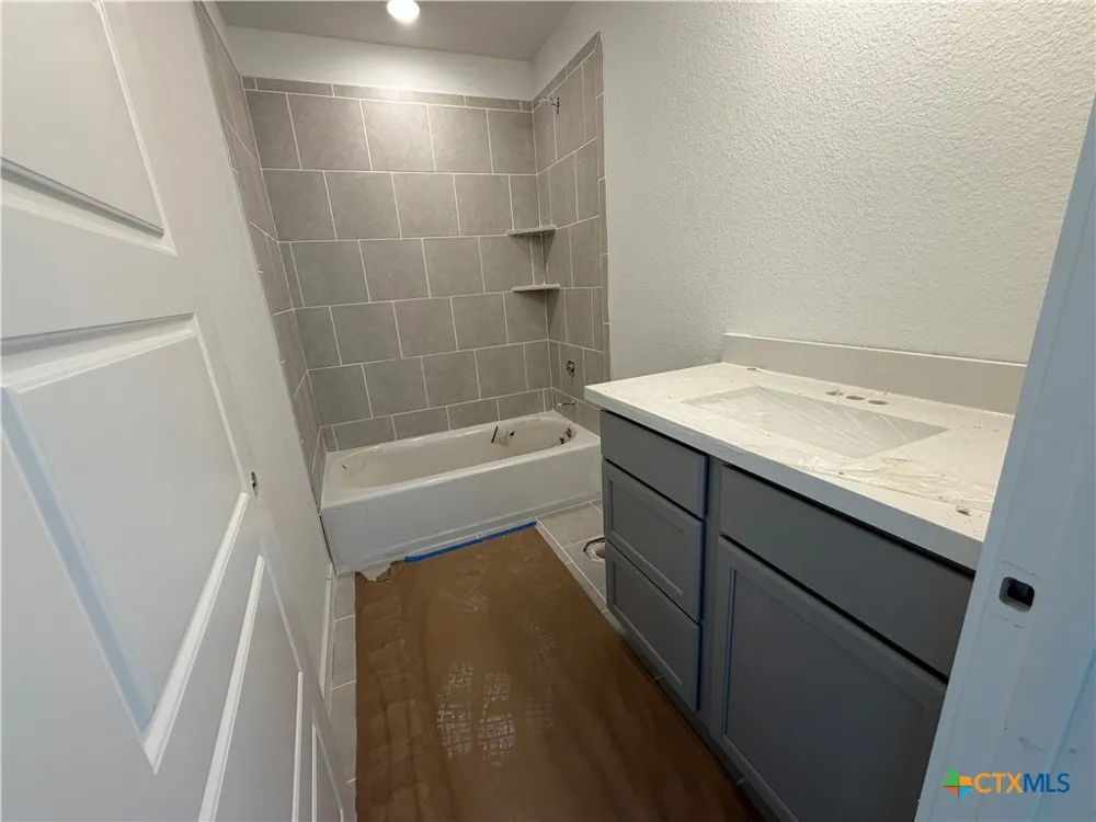 412 Honeydew Way Seguin, TX 78155