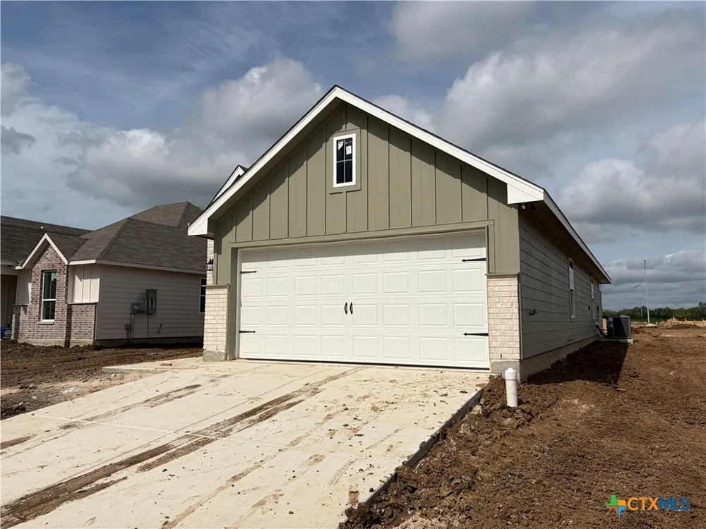 412 Honeydew Way Seguin, TX 78155