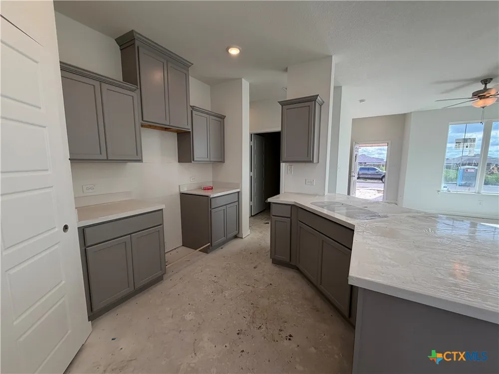 412 Honeydew Way Seguin, TX 78155