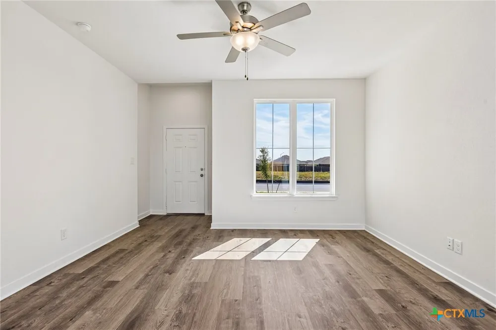 412 Honeydew Way Seguin, TX 78155