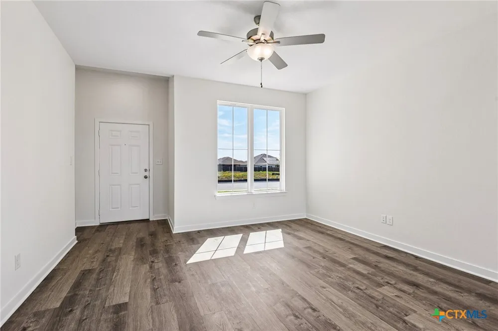 412 Honeydew Way Seguin, TX 78155