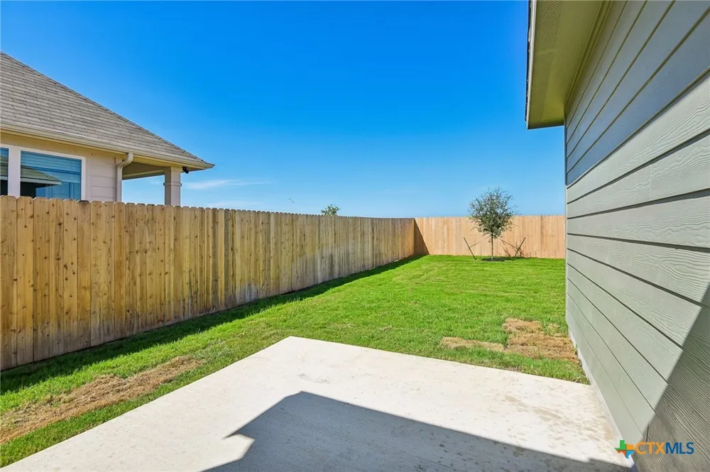 412 Honeydew Way Seguin, TX 78155
