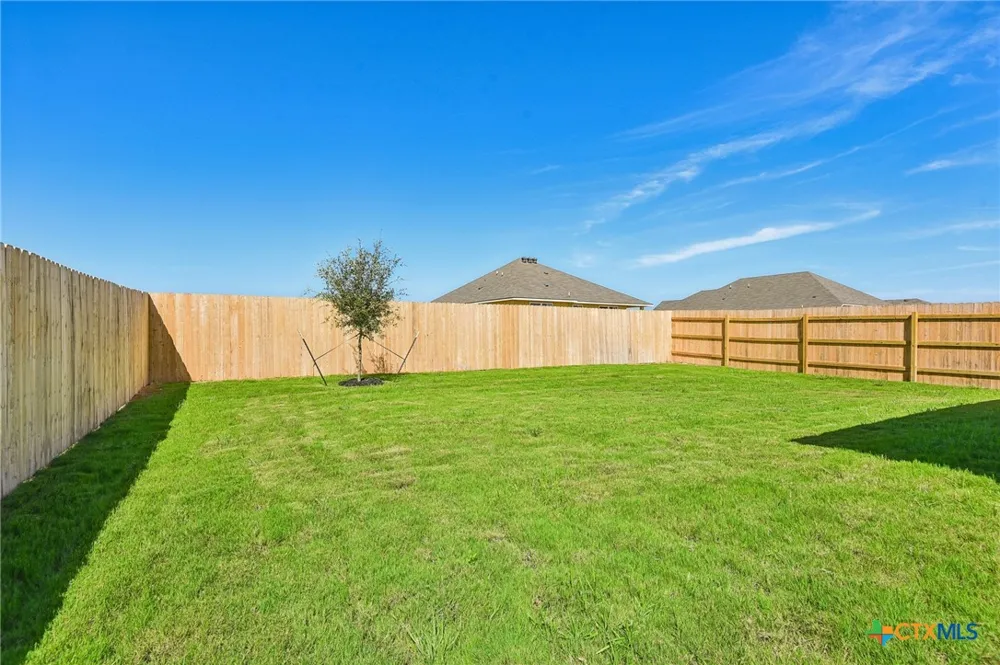 412 Honeydew Way Seguin, TX 78155