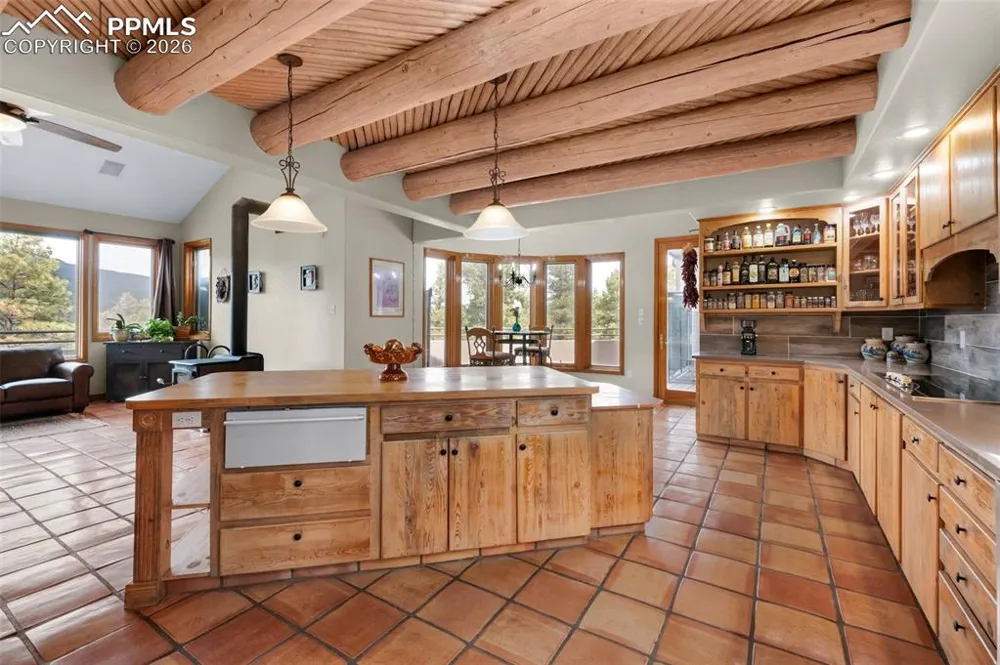 8912 S Pine Drive Beulah, CO 81023
