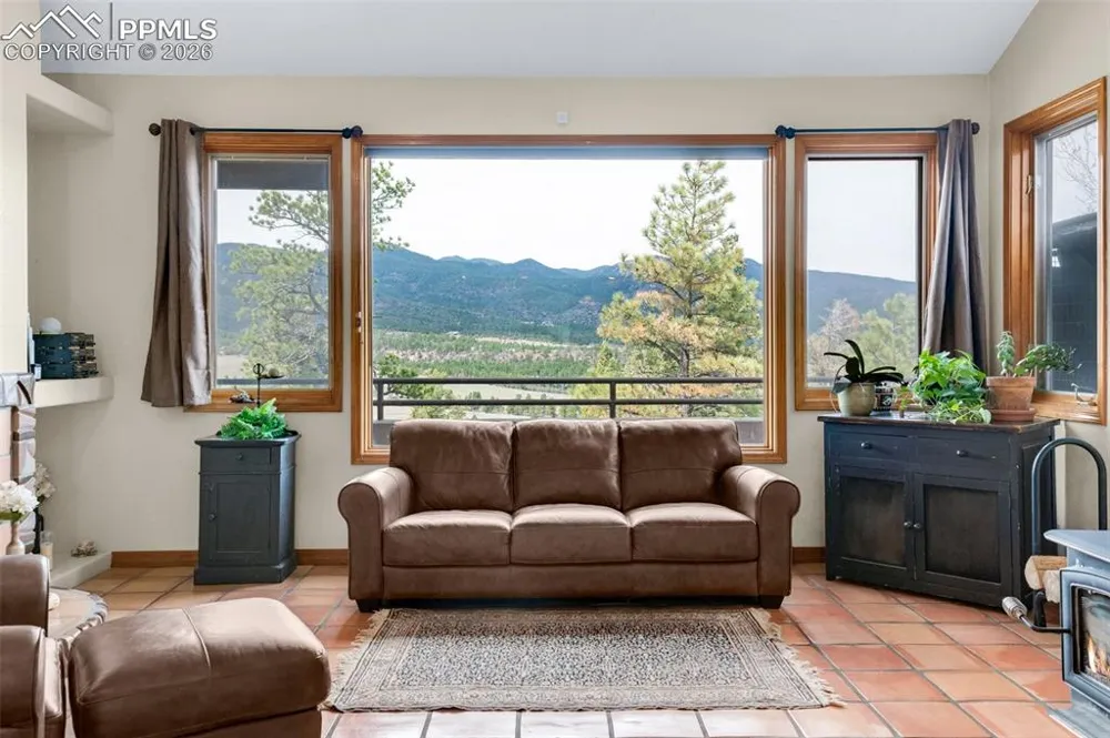 8912 S Pine Drive Beulah, CO 81023