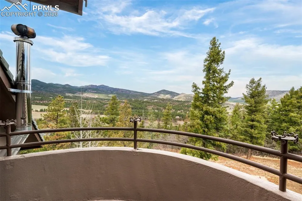 8912 S Pine Drive Beulah, CO 81023
