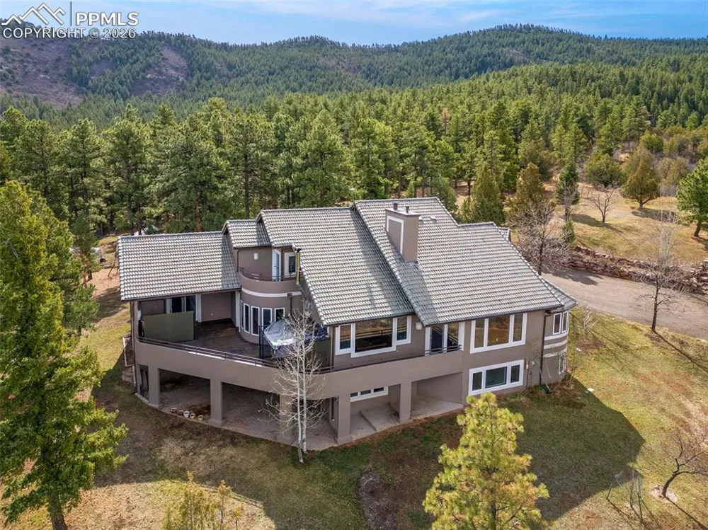 8912 S Pine Drive Beulah, CO 81023