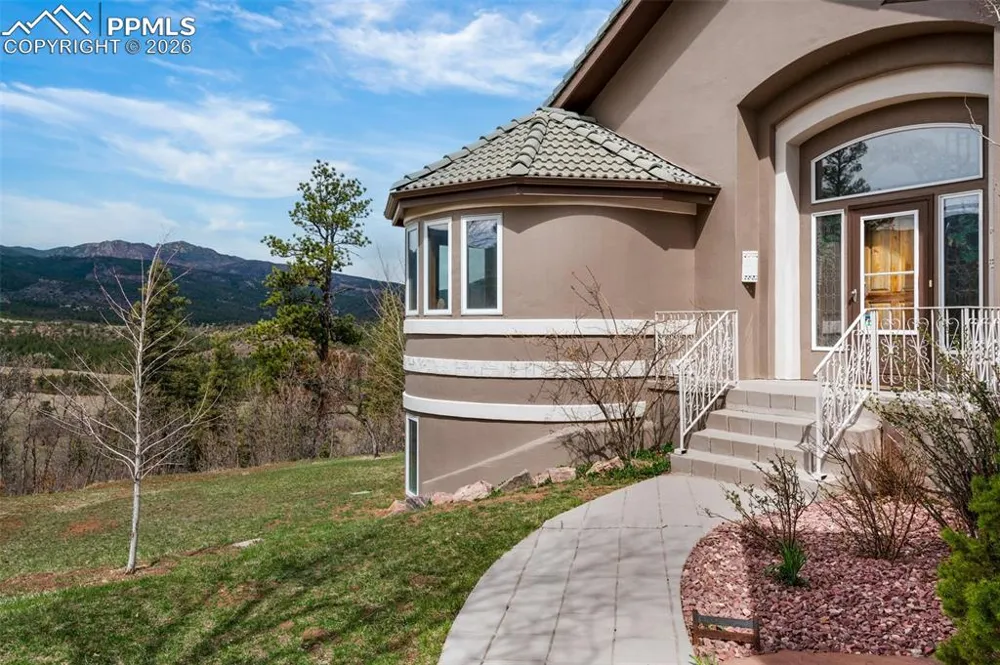 8912 S Pine Drive Beulah, CO 81023