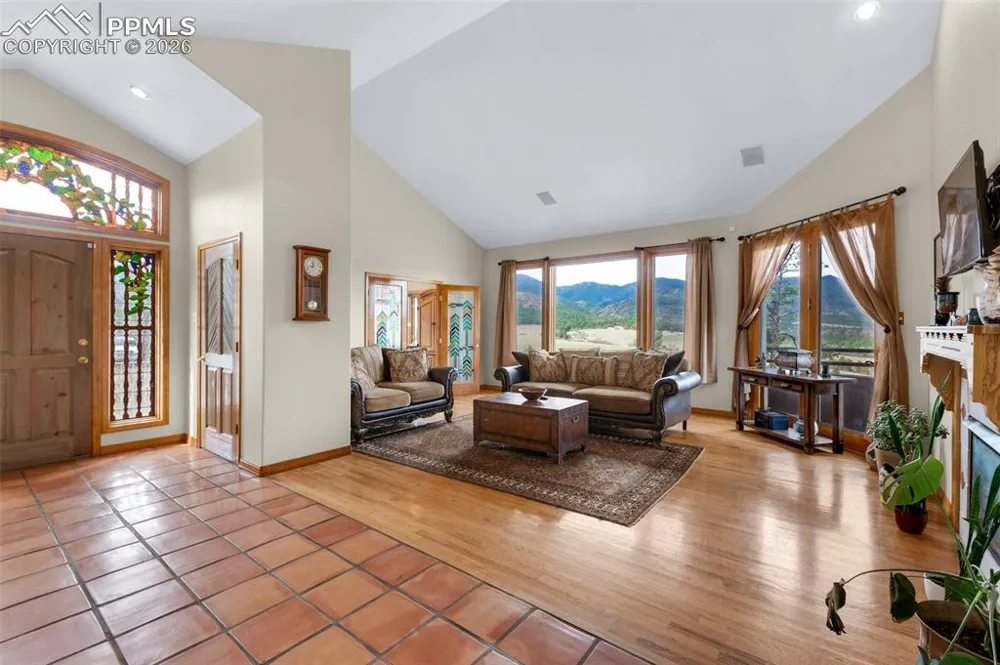 8912 S Pine Drive Beulah, CO 81023