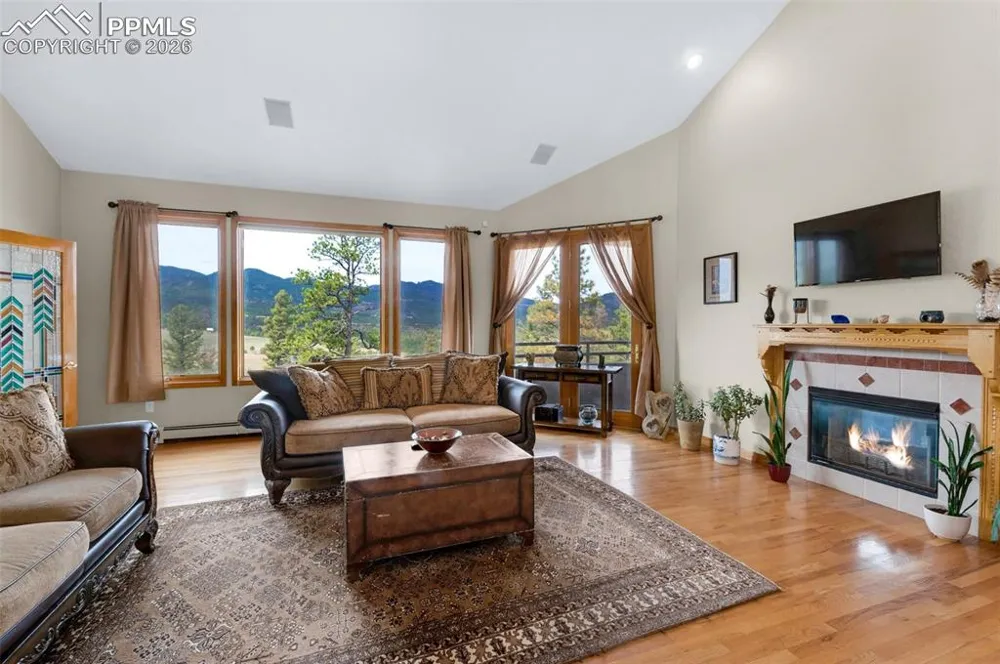 8912 S Pine Drive Beulah, CO 81023