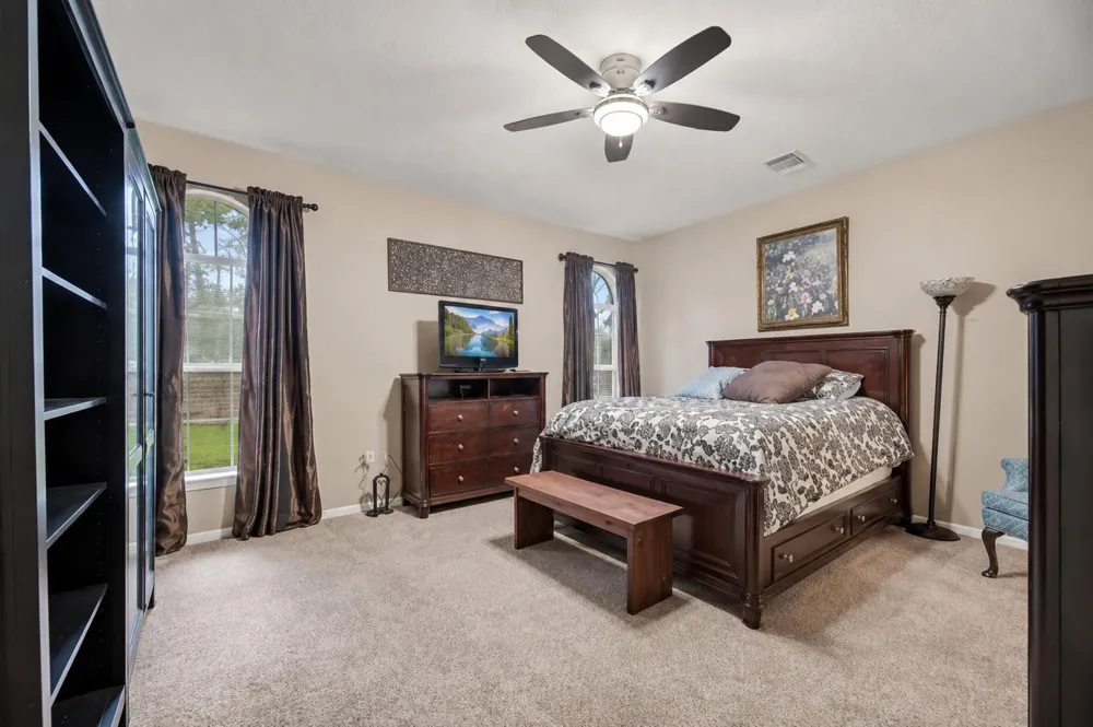 8907 W Rayford Road Tomball, TX 77375