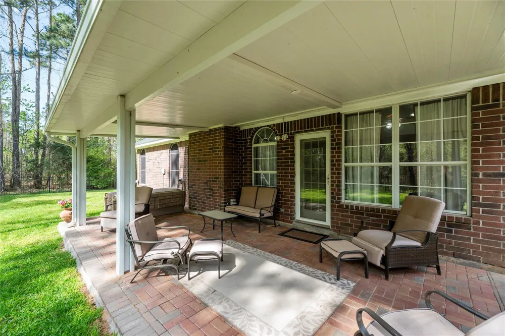 8907 W Rayford Road Tomball, TX 77375