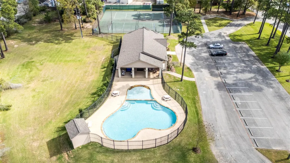 8907 W Rayford Road Tomball, TX 77375