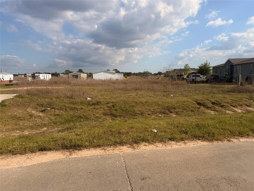 757 Road 57071 Cleveland, TX 77327