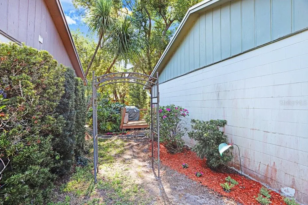 14931 OLD POINTE ROAD Tampa, FL 33613