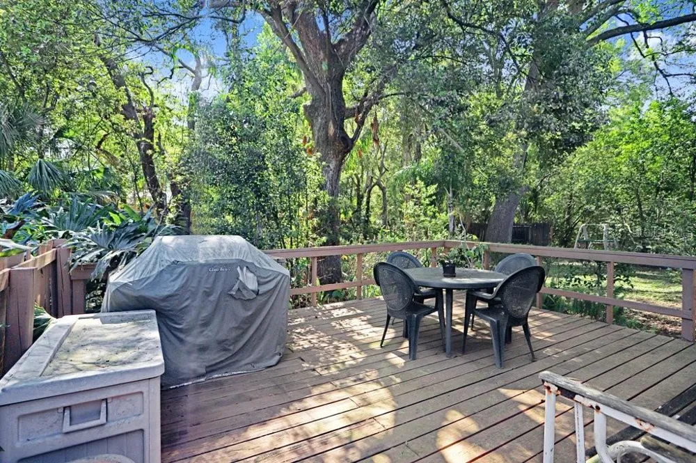 14931 OLD POINTE ROAD Tampa, FL 33613