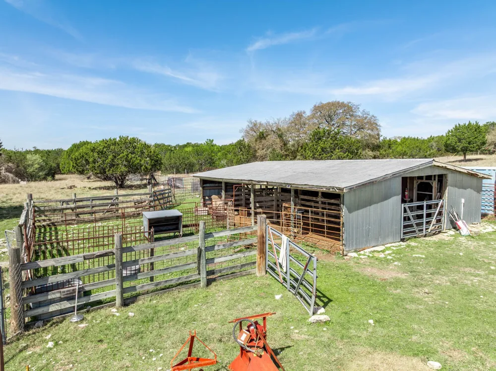5680 County Road 142 Gatesville, TX 76528