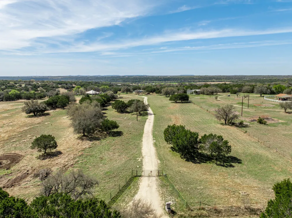 5680 County Road 142 Gatesville, TX 76528