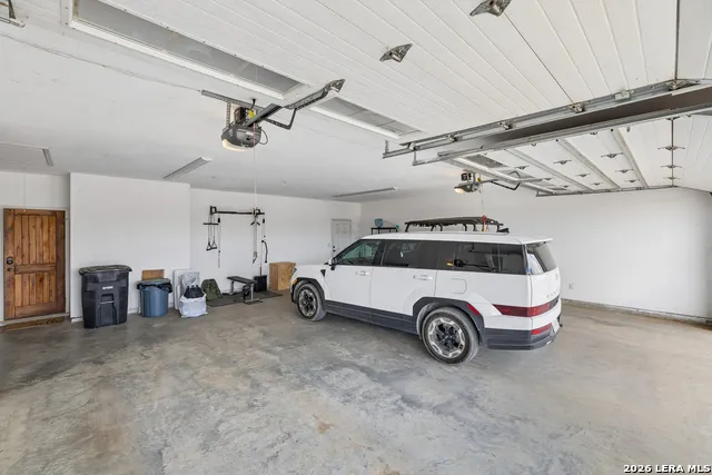 854 county road 7421 Yancey, TX 78886