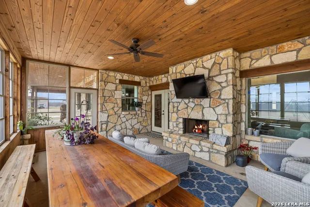 854 county road 7421 Yancey, TX 78886