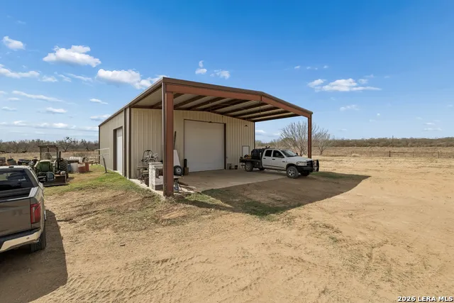 854 county road 7421 Yancey, TX 78886