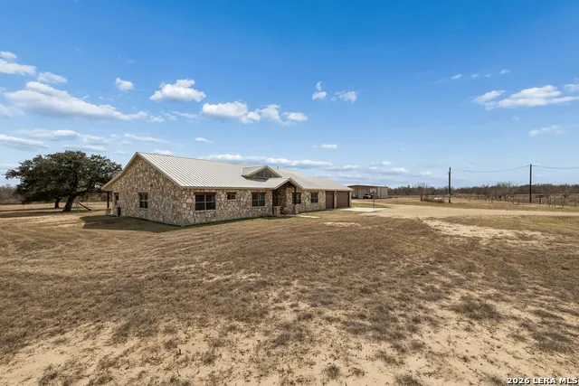 854 county road 7421 Yancey, TX 78886