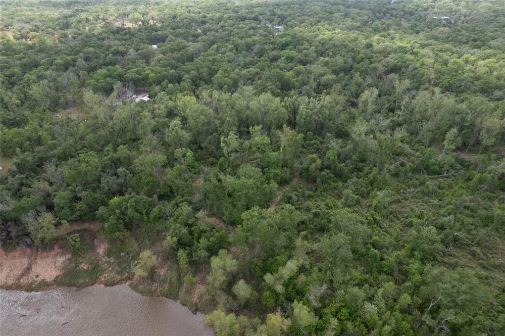 Kings Oak Drive Damon, TX 77430