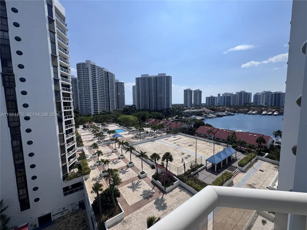3610 Yacht Club Dr #1002 Aventura, FL 33180