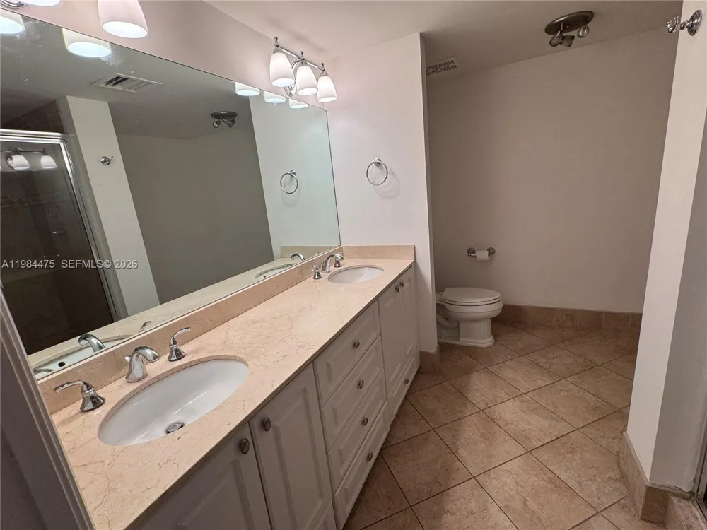 3610 Yacht Club Dr #1002 Aventura, FL 33180