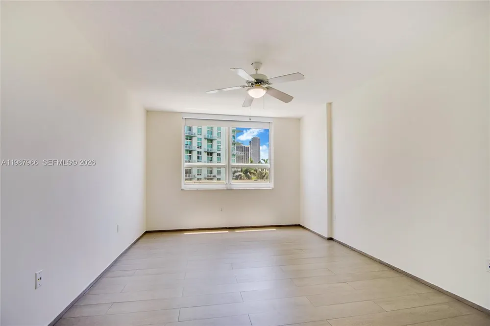 2000 Bayshore Dr #506 Miami, FL 33137