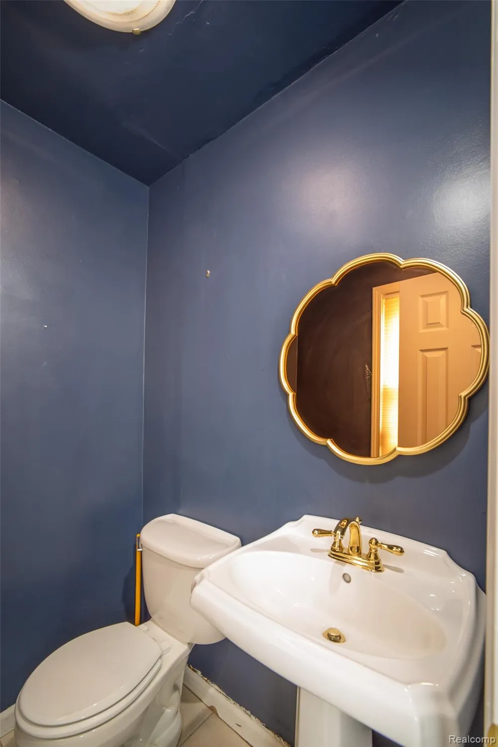 19217 Linville Street Grosse Pointe Woods City, MI 48236