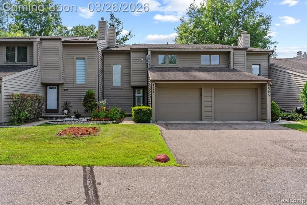 2525 White Oak Place Flint Charter Township, MI 48532