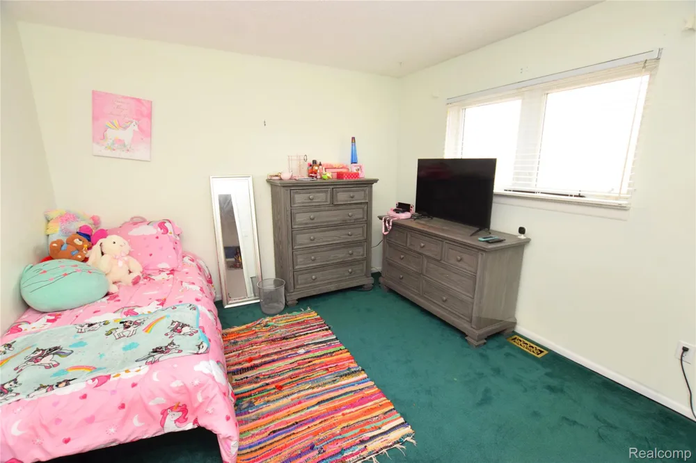 2525 White Oak Place Flint Charter Township, MI 48532