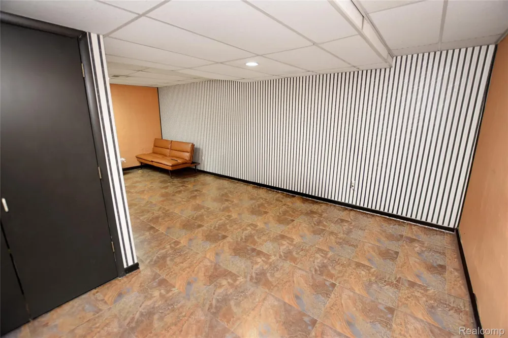 2525 White Oak Place Flint Charter Township, MI 48532