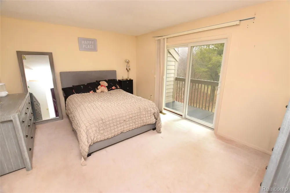 2525 White Oak Place Flint Charter Township, MI 48532