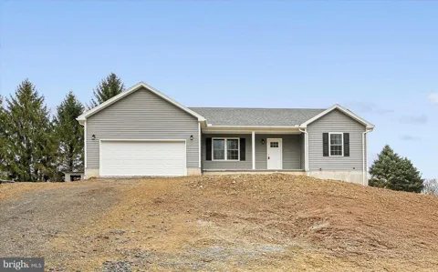 1013 INDIAN DRIVE