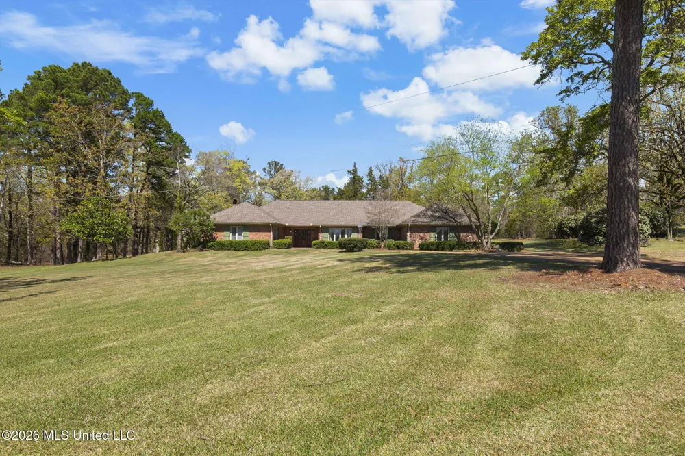 6145 Wirtz Road Flowood, MS 39232