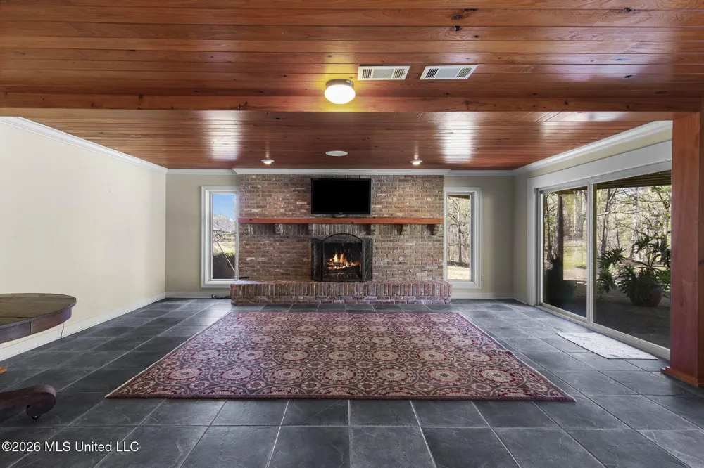 6145 Wirtz Road Flowood, MS 39232