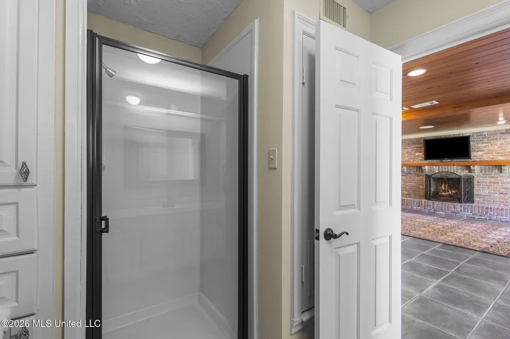 6145 Wirtz Road Flowood, MS 39232