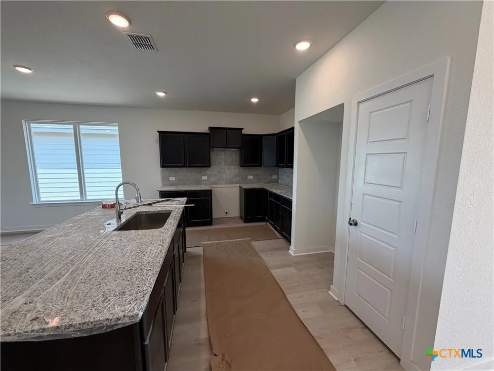 420 Honeydew Way Seguin, TX 78155