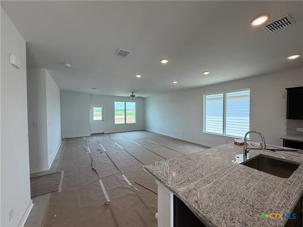 420 Honeydew Way Seguin, TX 78155