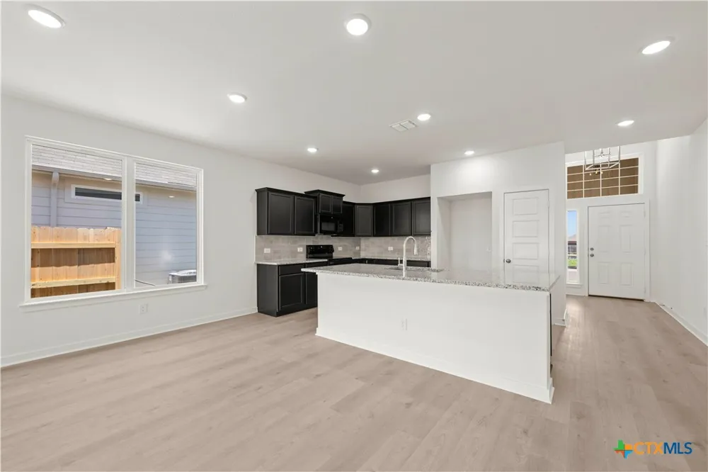420 Honeydew Way Seguin, TX 78155