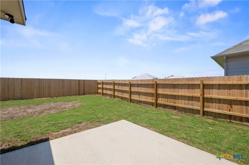 420 Honeydew Way Seguin, TX 78155