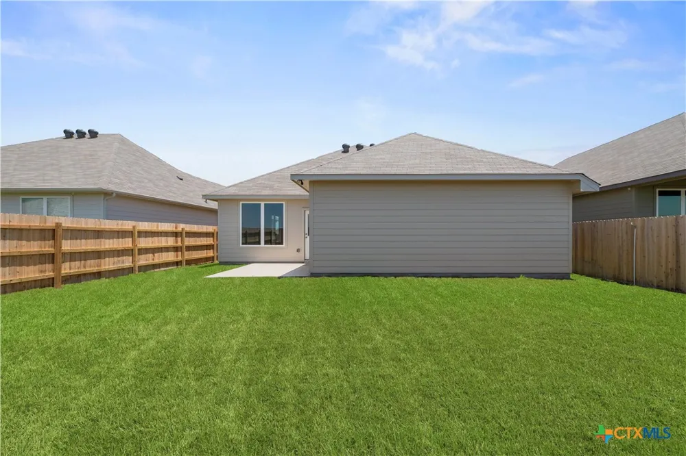 420 Honeydew Way Seguin, TX 78155